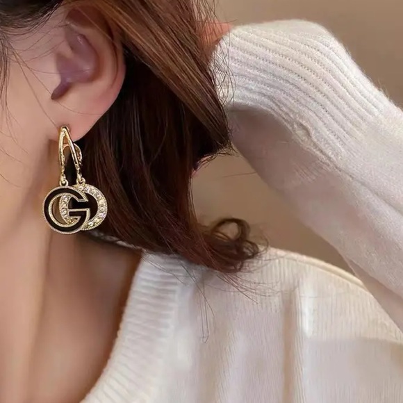 New Letter Double Circle Fashion Earrings - Picture 3 of 6